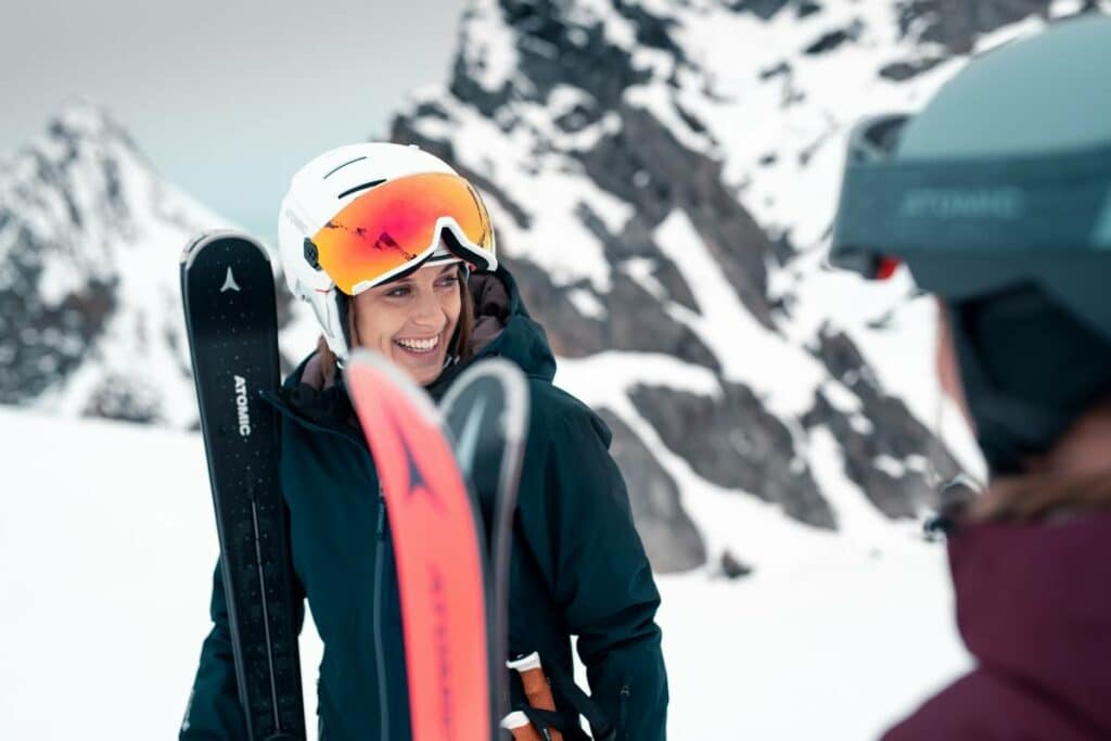 casque de ski avec visière femme